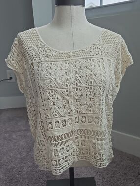 Women's LC Lauren Conrad Cream Crochet Lace Tunic Top Size M